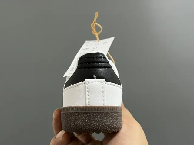 Adidas Samba OG rosa prata tênis lifestyle 17