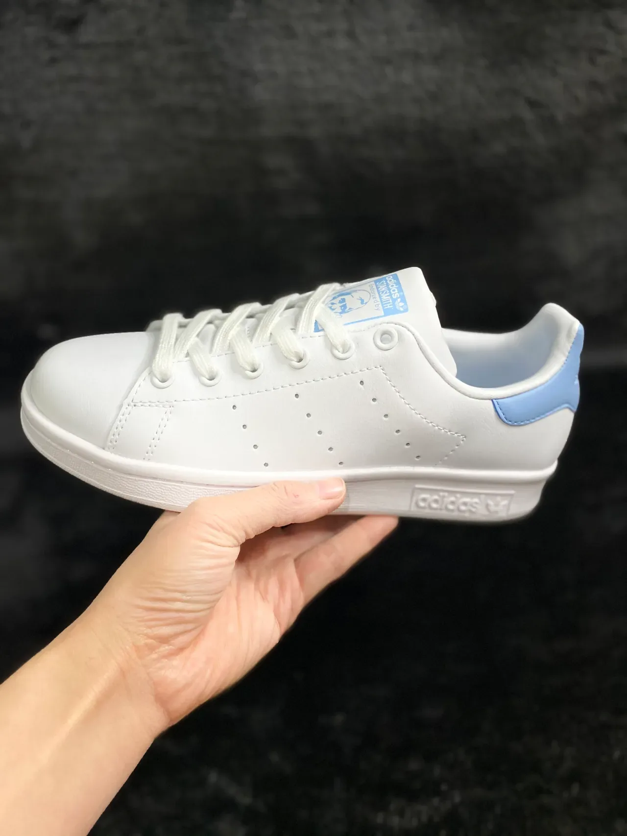 Adidas Stan Smith sneakers lifestyle blanc et bleu clair 3