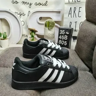 Adidas Superstar أحذية رياضية سوداء وبيضاء للأسلوب الحياتي
