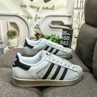 Adidas Superstar Off-White و Black حذاء أسلوب حياة