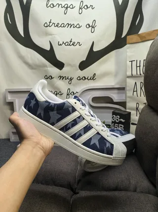 Adidas Superstar Chaussures Lifestyle Navy et Blanc à Impressions Stellaires 5
