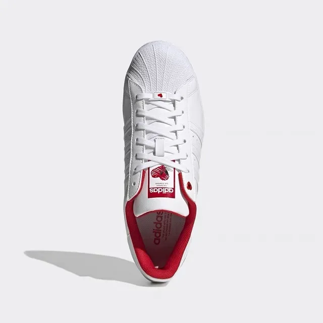 Adidas Superstar tênis lifestyle coração branco vermelho 16