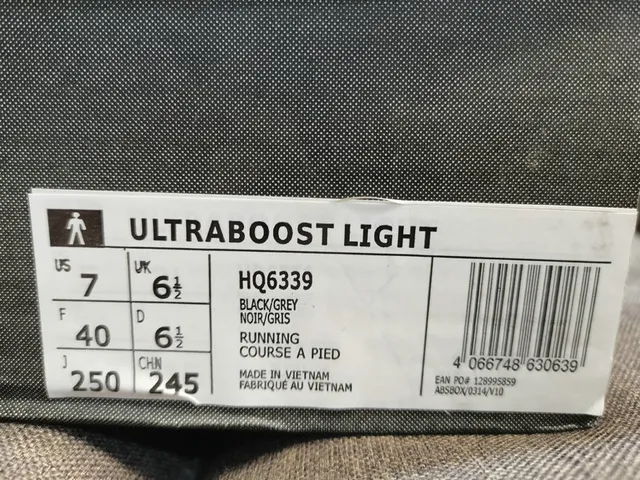 Adidas Ultraboost zapatillas de correr negras blancas amarillas neón 2