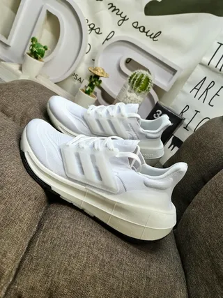 Adidas Ultraboost zapatillas de correr negras blancas amarillas neón 7