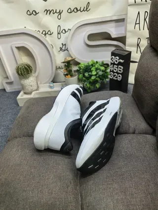Adidas White Black Laceless Slip-On Perforated Mesh Upper Lifestyle Sneakers 6