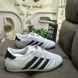 Adidas Blanco Negro Sin Cordones Correa Velcro Acolchada Cuero Superior Zapatos de Fútbol Indoor