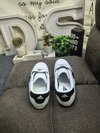 Adidas أبيض أسود بدون أربطة حزام فيلكرو مبطن جلد علوي أحذية كرة قدم داخلية 8