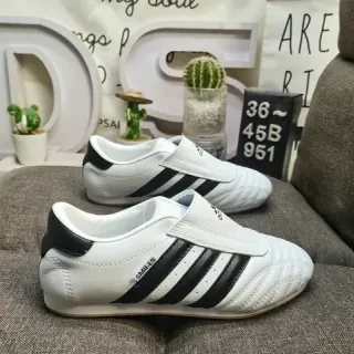 Adidas Blanco Negro Sin Cordones Correa Velcro Caja del Dedo Acolchada Sneakers Lifestyle