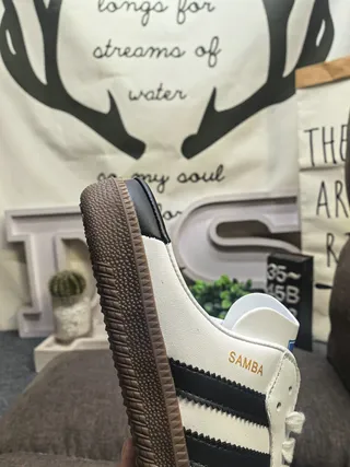 Adidas সাদা কালো স্লিপ-অন লেস-আপ ফ্রন্ট লুফার 3