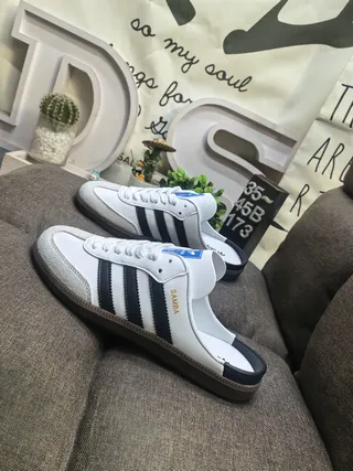 Adidas সাদা কালো স্লিপ-অন লেস-আপ ফ্রন্ট লুফার 7
