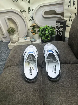 Adidas সাদা কালো স্লিপ-অন লেস-আপ ফ্রন্ট লুফার 8