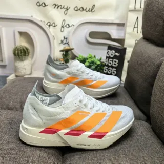 Adidas সাদা কমলা ইঞ্জিনিয়ার্ড মেশ আপার স্কাল্প্ট Lightstrike Pro midsole রানিং শু