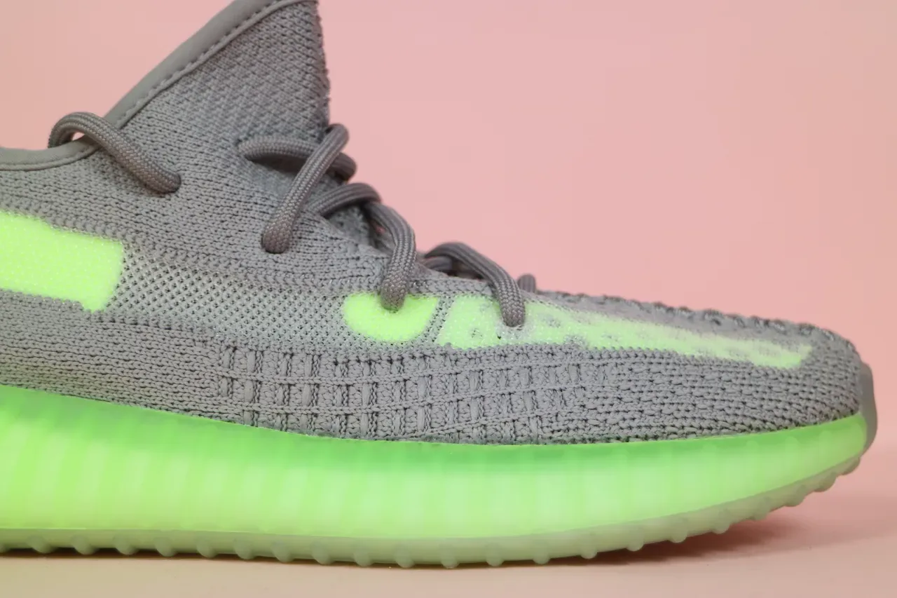 أديداس Yeezy Boost 350 V2 Glow Green حذاء رياضي لايف ستايل 4