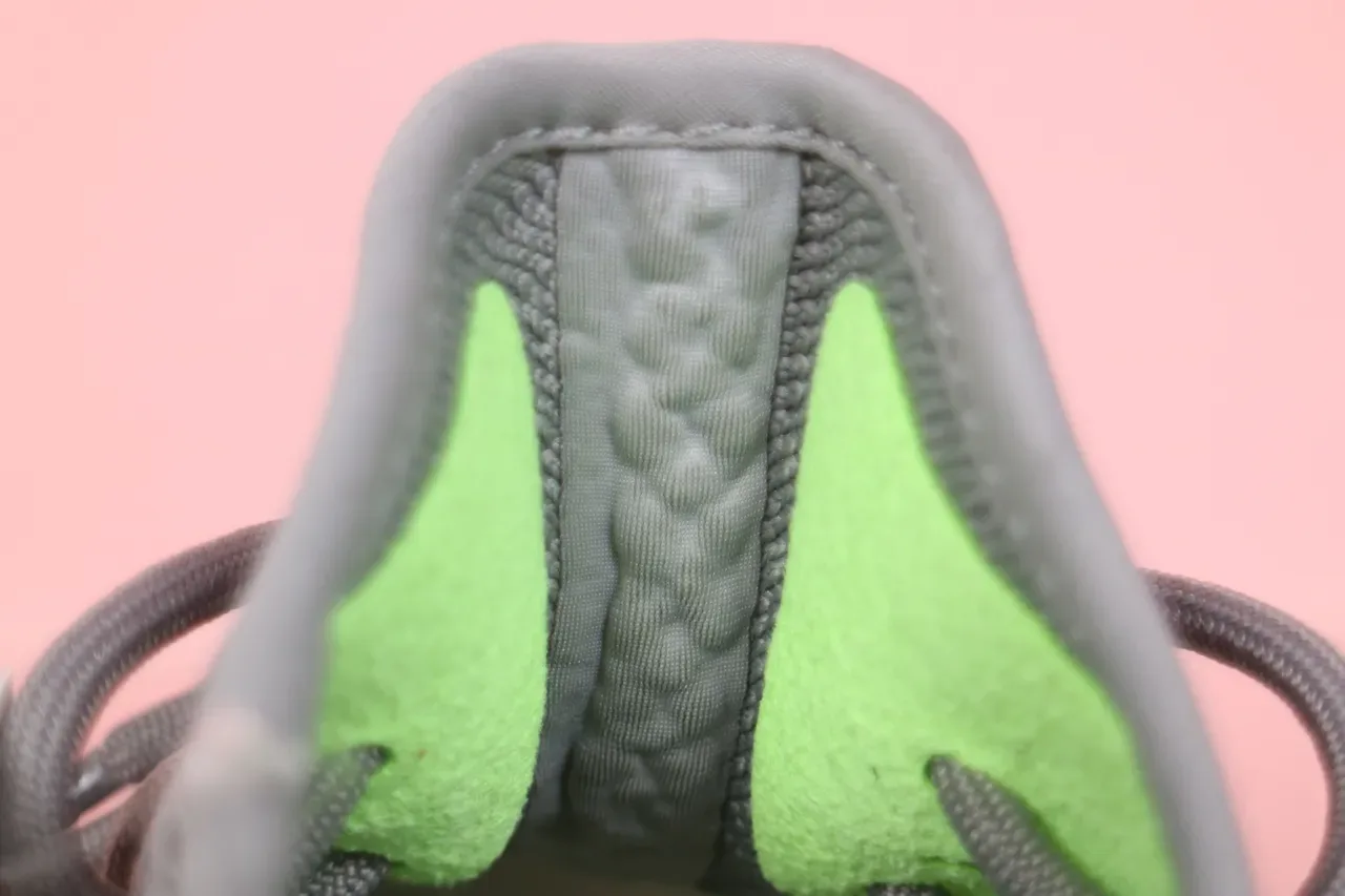 أديداس Yeezy Boost 350 V2 Glow Green حذاء رياضي لايف ستايل 14