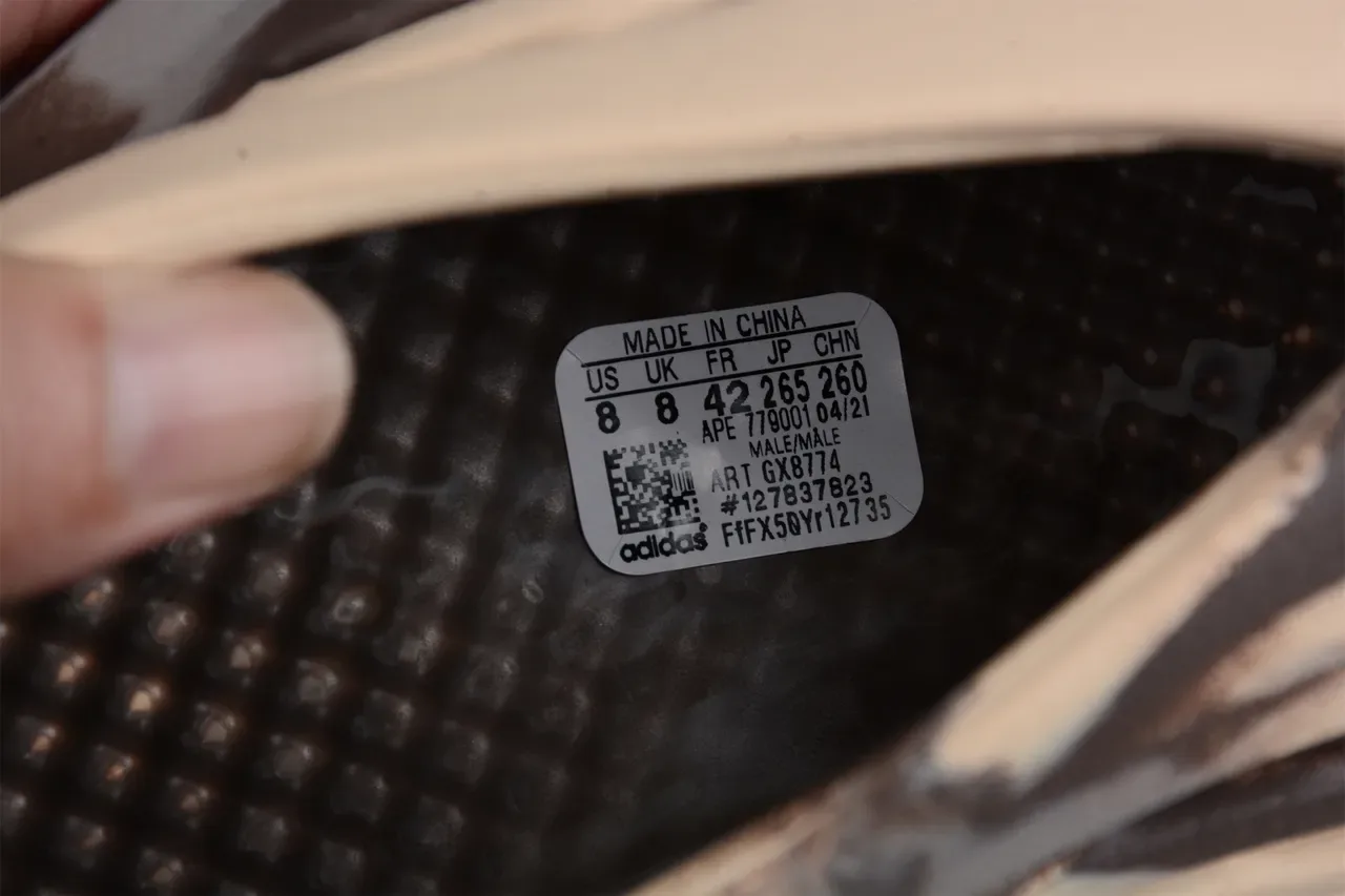Adidas Yeezy Foam Runner بيج براون غرايدينت سنيكرز لايف ستايل 5