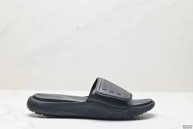 Adidas Yeezy Slide pantoufle noire moulée 6