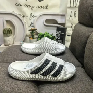 Adidas Yeezy Slide 白色黑色拖鞋