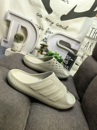 Adidas Yeezy Slide White Black Slippers 8