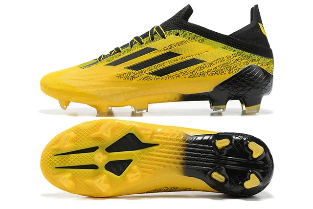 Adidas 黄黑 低帮 模压鞋面 非对称系带系统 硬地足球鞋 9
