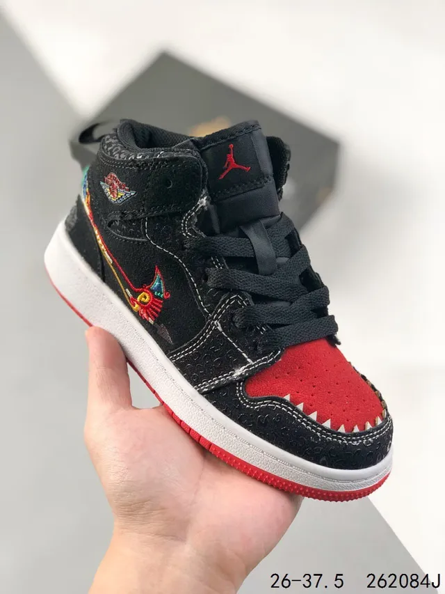 Tênis de basquete infantil Air Jordan 1 preto vermelho branco 2