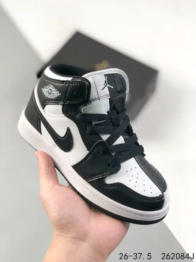 Tênis de basquete infantil Air Jordan 1 preto vermelho branco 3