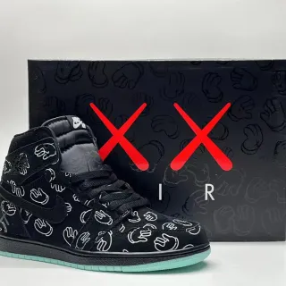 Air Jordan 1 High ब्लैक व्हाइट हैंड मोटिफ ट्रांसलूसेंट मिंट बास्केटबॉल जूते