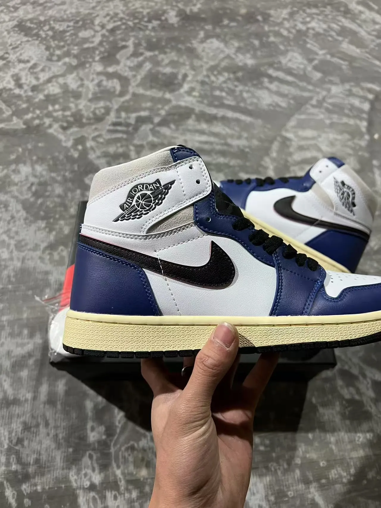 Air Jordan 1 High रॉयल ब्लू वाइट ब्लैक बास्केटबॉल जूते 7