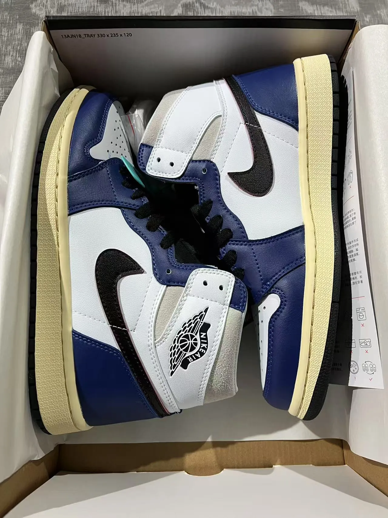 Air Jordan 1 High रॉयल ब्लू वाइट ब्लैक बास्केटबॉल जूते 9