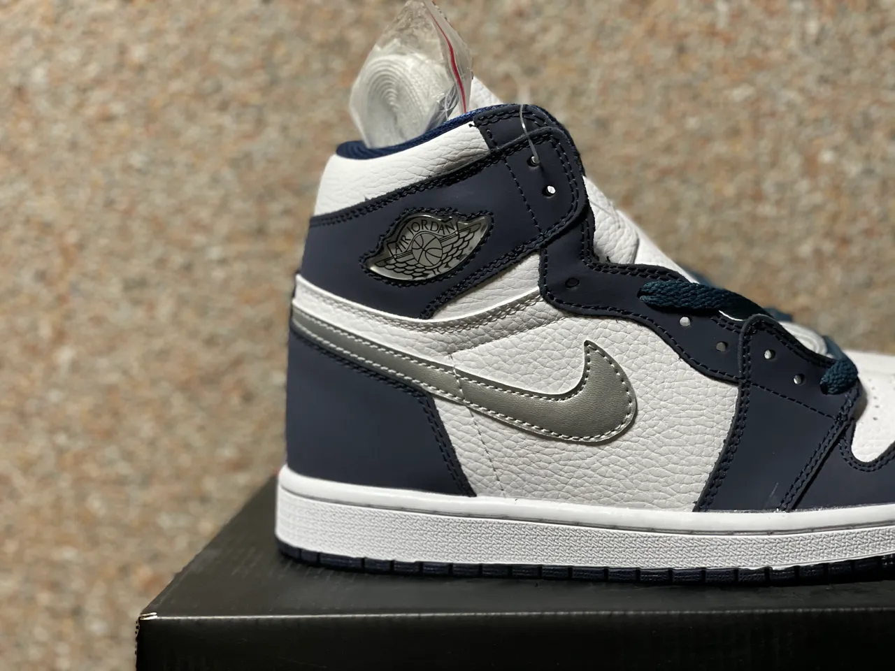 Air Jordan 1 عالي أبيض بحري فضي أحذية كرة السلة 2