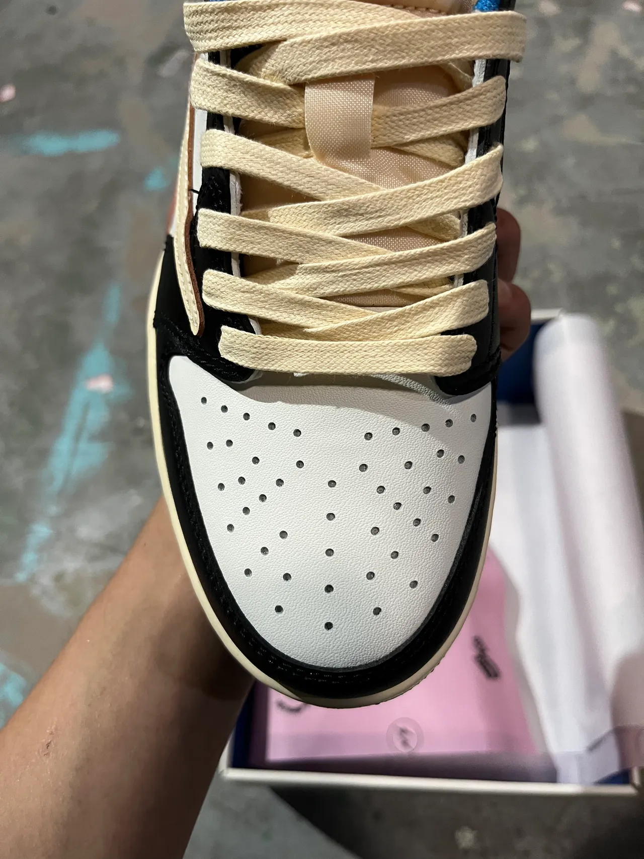Air Jordan 1 Low সাদা কালো রয়েল ব্লু বেইজ লাইফস্টাইল স্নিকার্স 3