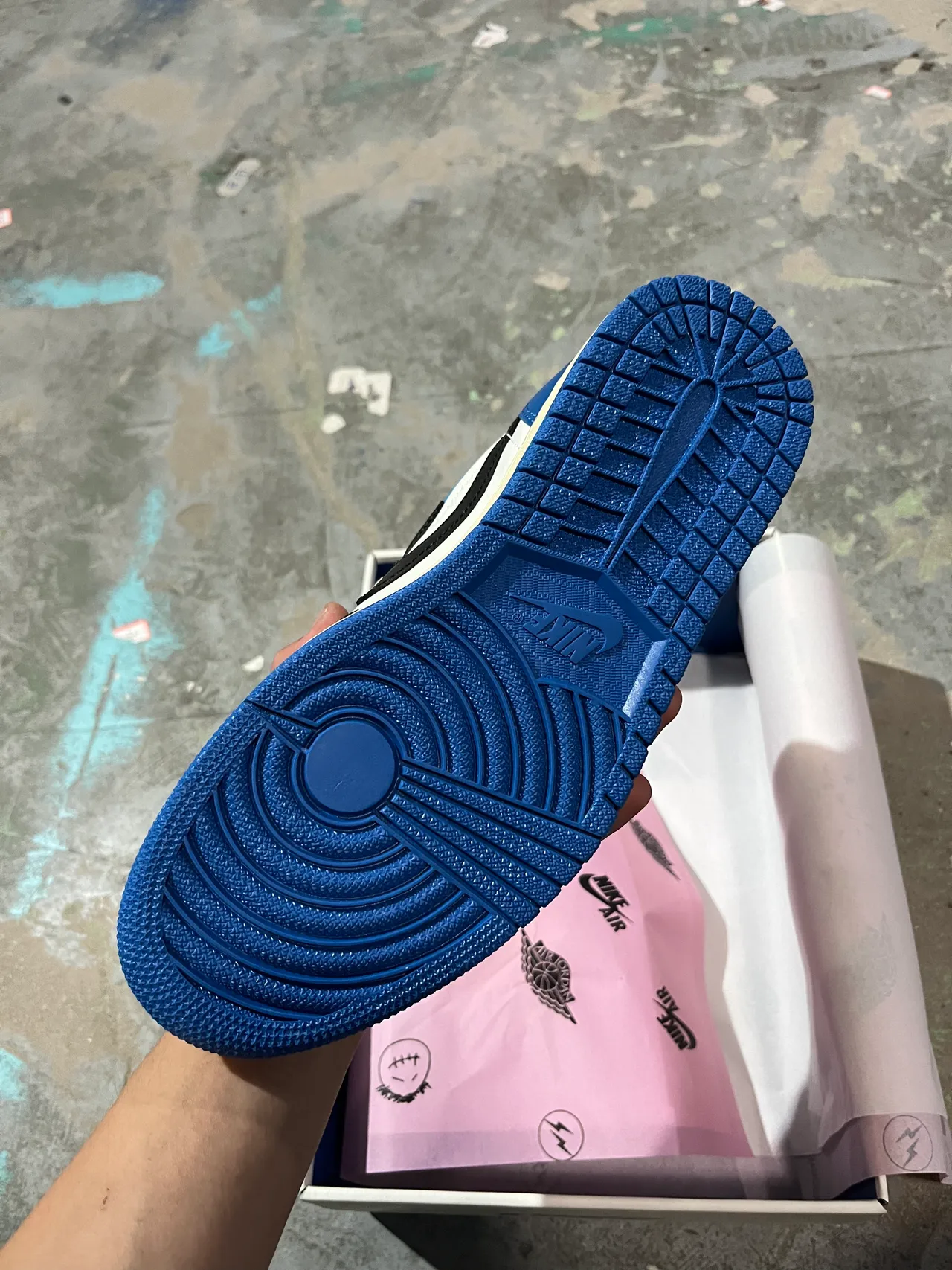 Air Jordan 1 Low সাদা কালো রয়েল ব্লু বেইজ লাইফস্টাইল স্নিকার্স 5