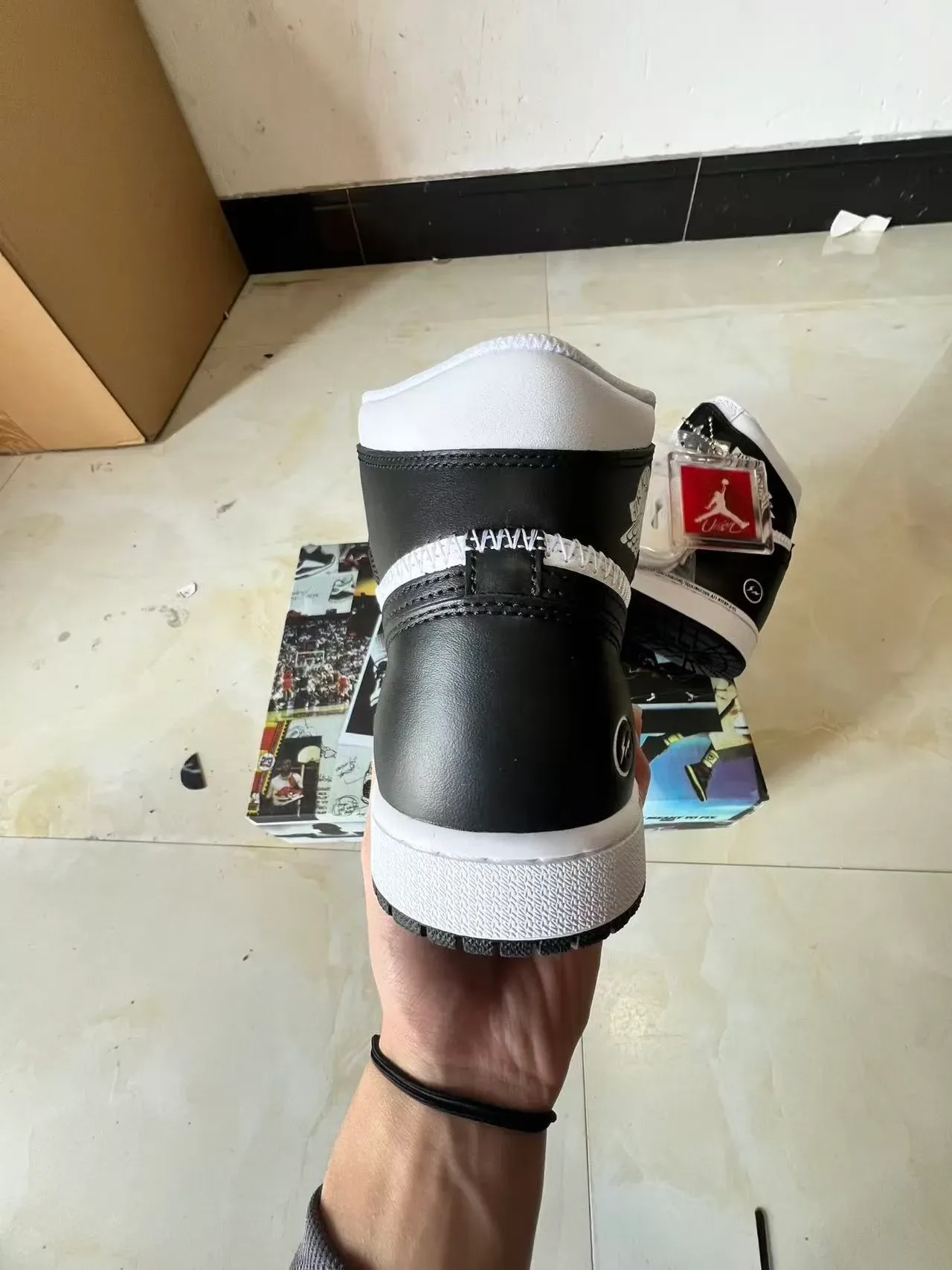 Air Jordan 1 Blanco y Negro Zapatillas de Baloncesto 8