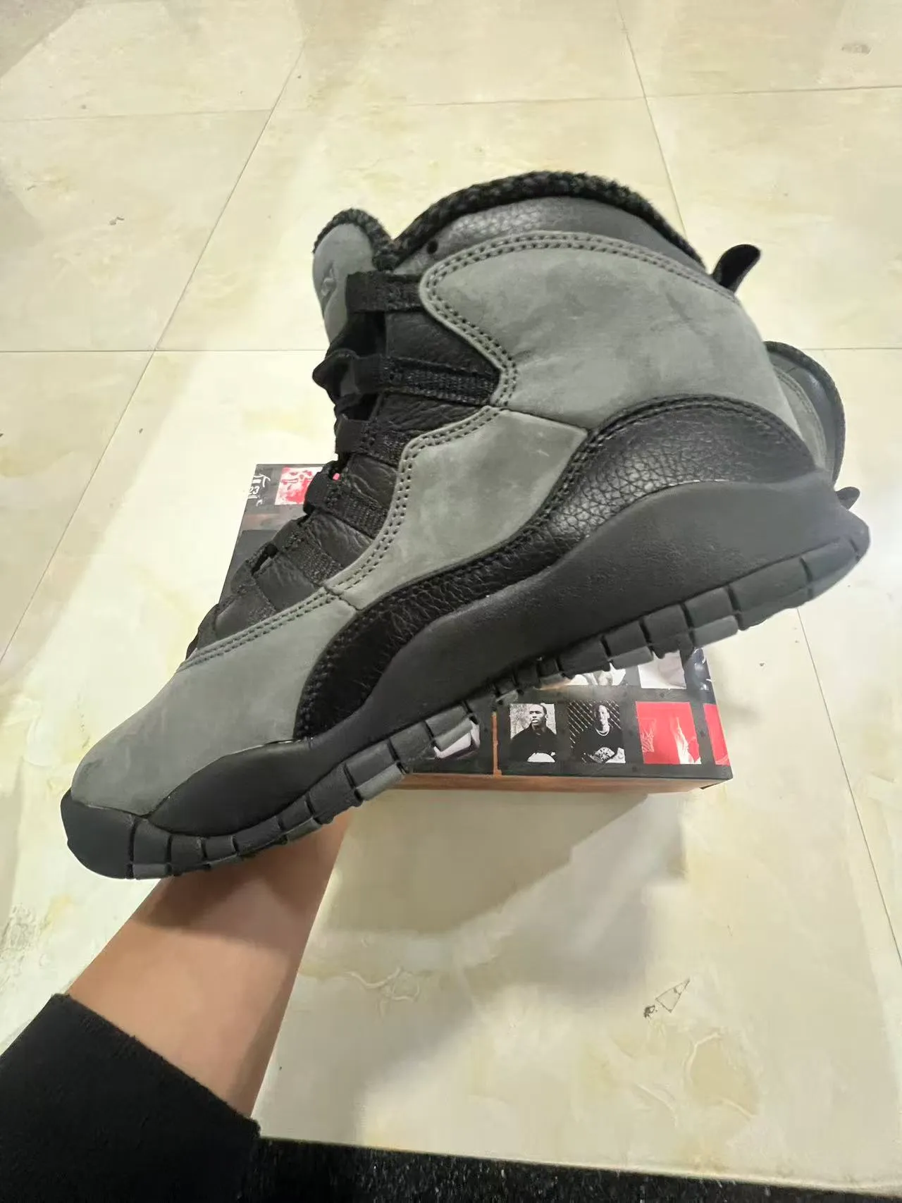 Air Jordan 10 ग्रे और ब्लैक स्वेड लेदर बास्केटबॉल जूते 8