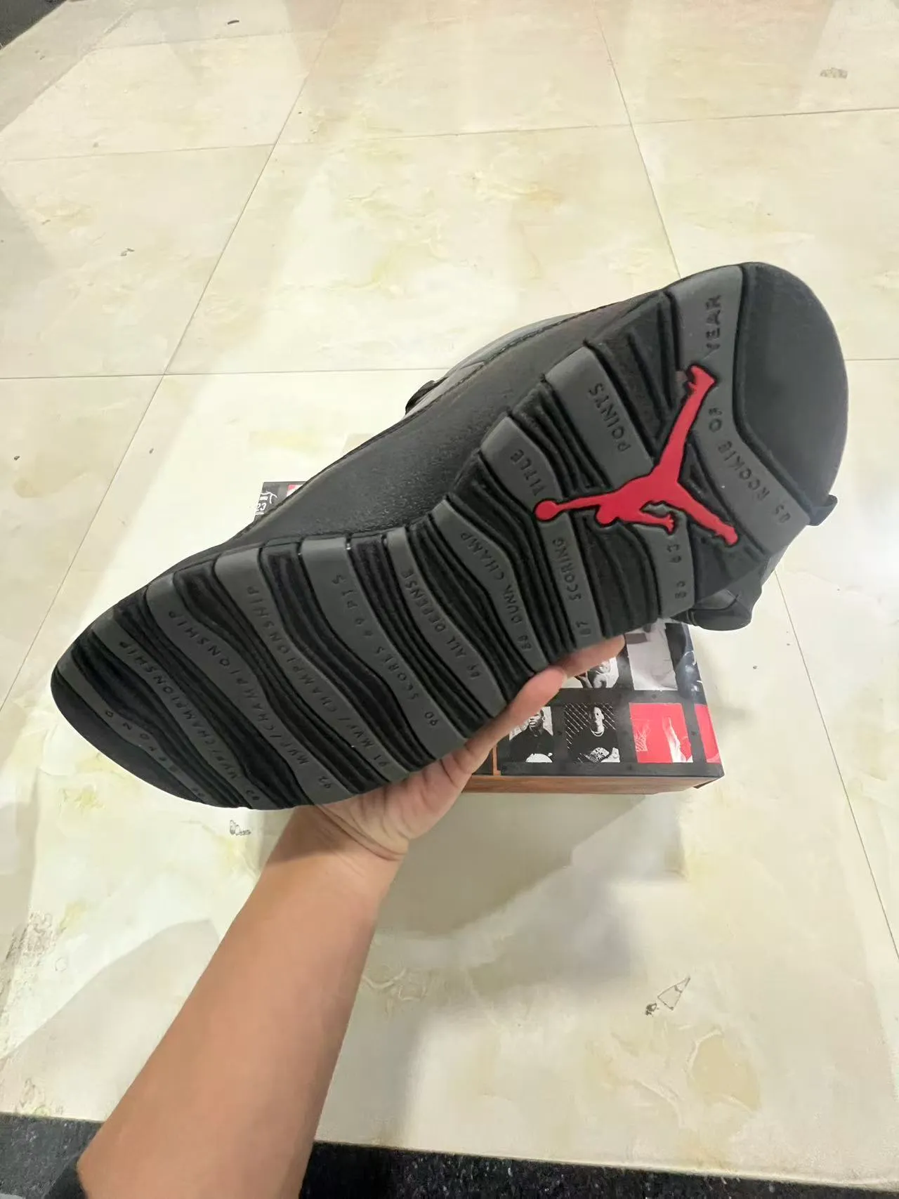 Air Jordan 10 ग्रे और ब्लैक स्वेड लेदर बास्केटबॉल जूते 5