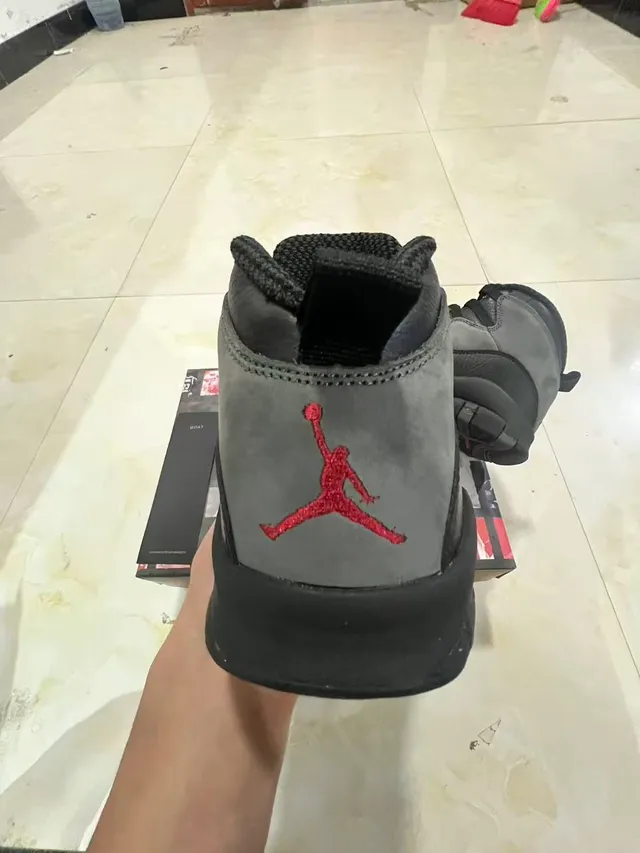 Air Jordan 10 ग्रे और ब्लैक स्वेड लेदर बास्केटबॉल जूते 6