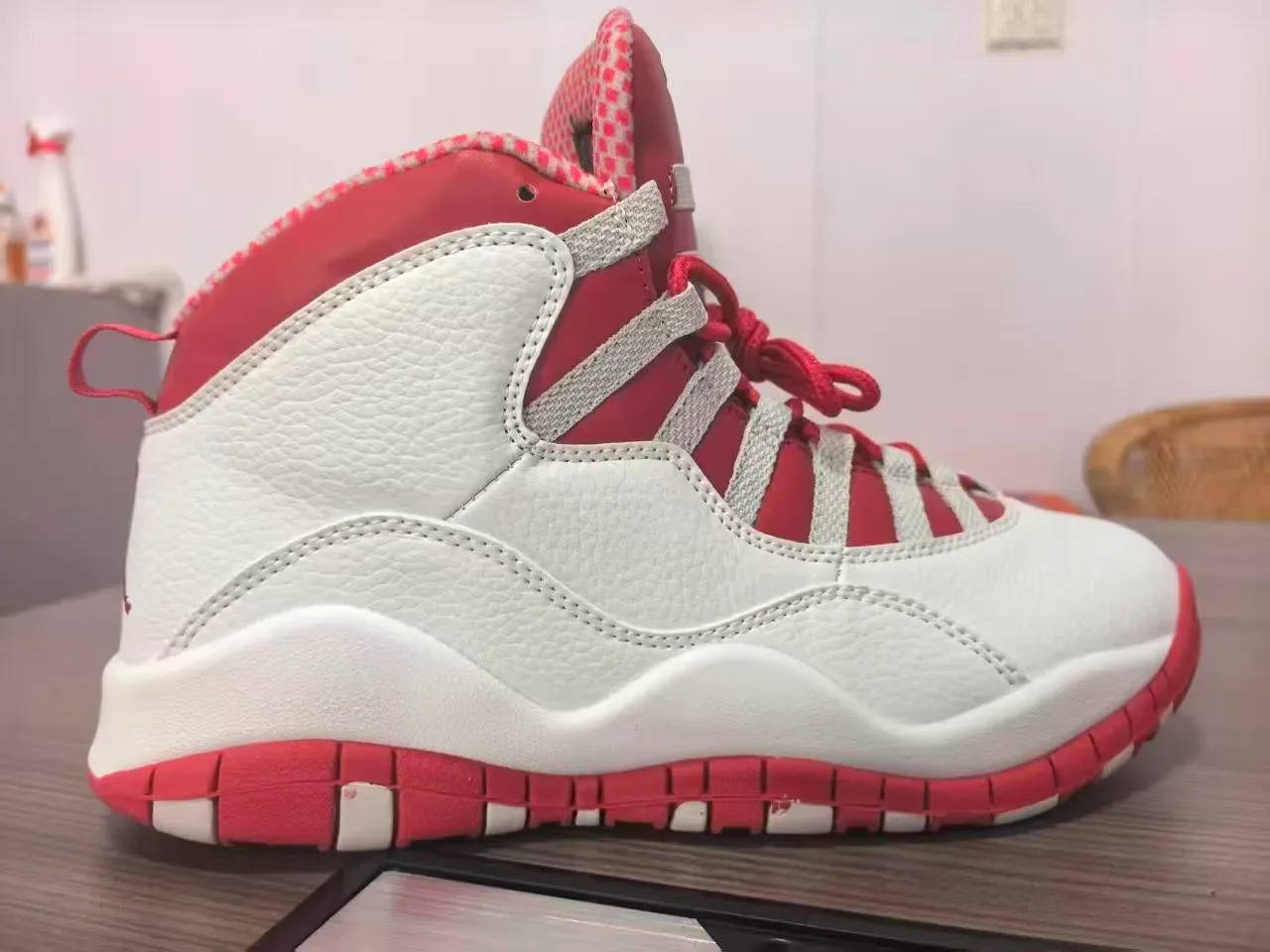 Air Jordan 10 Chaussures de Basket Hautes Blances et Rouges 2