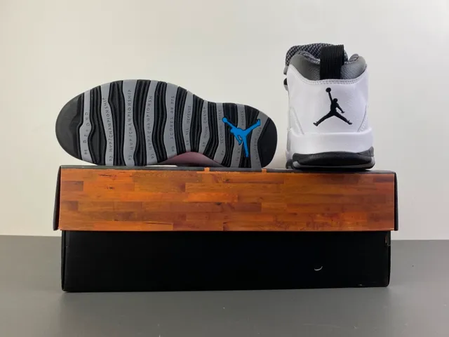 Air Jordan 10 White Black Gray Tênis de Basquete 16