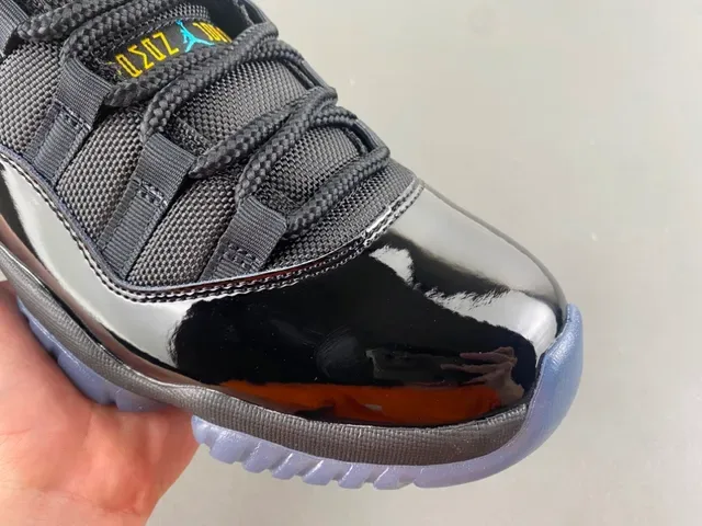 Air Jordan 11 Tênis de Basquete de Couro Patentado Preto 2