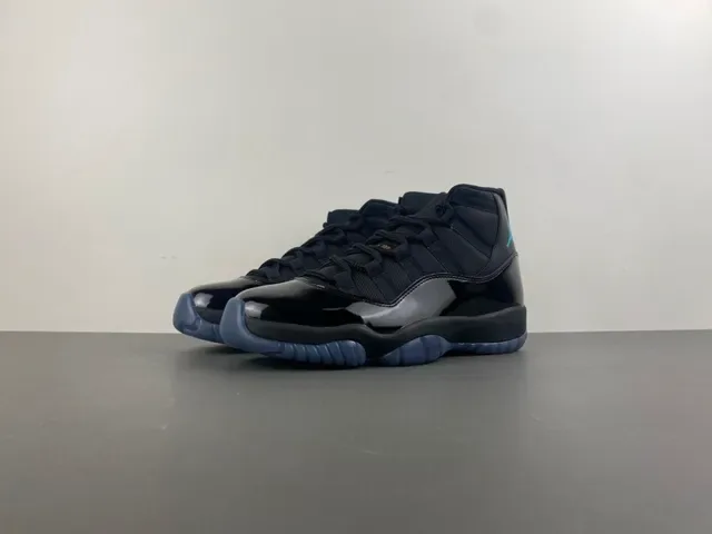 Air Jordan 11 Tênis de Basquete de Couro Patentado Preto 12