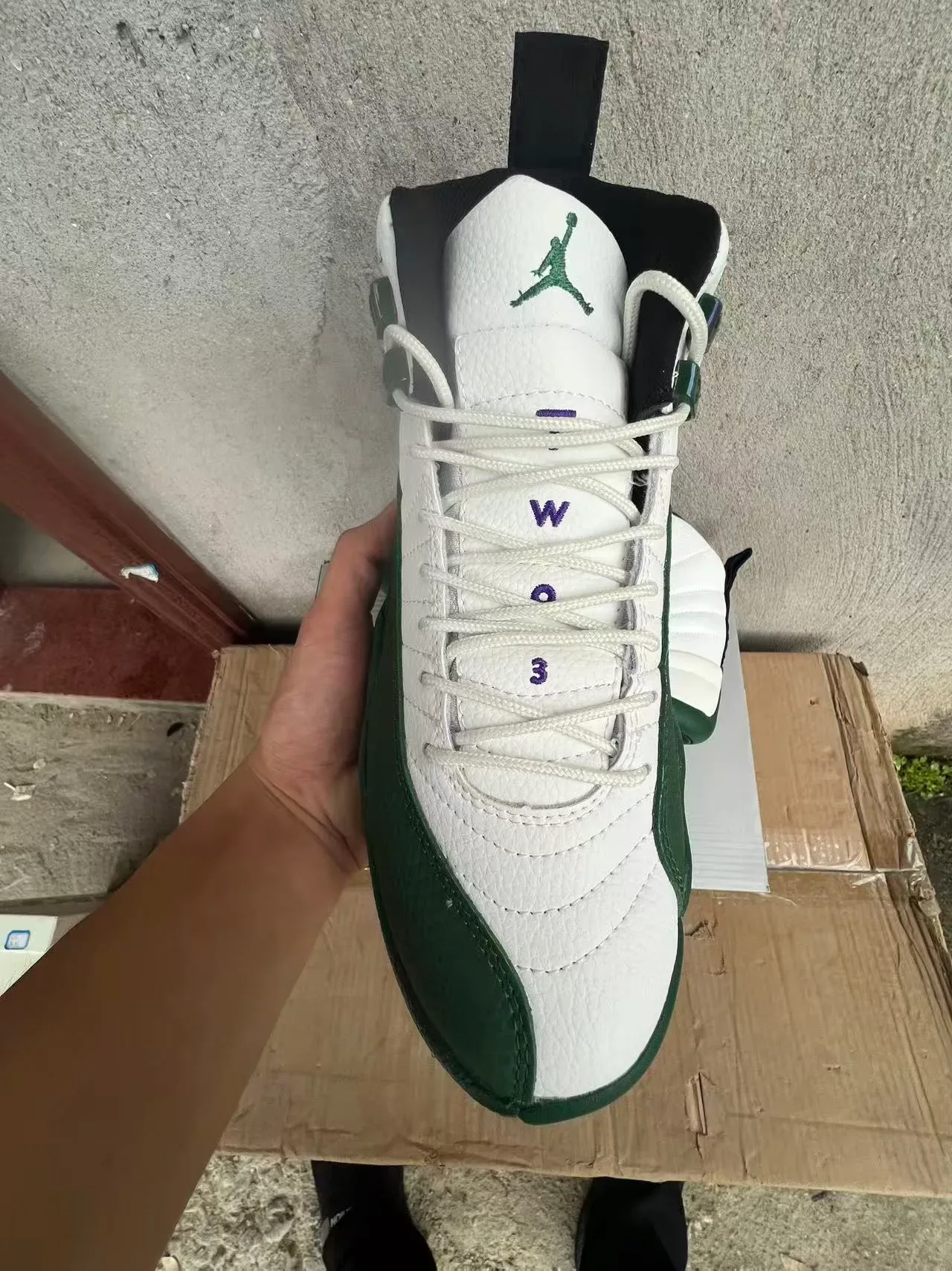 Air Jordan 12 White and Green Quilted Leather Basketball Shoes 3