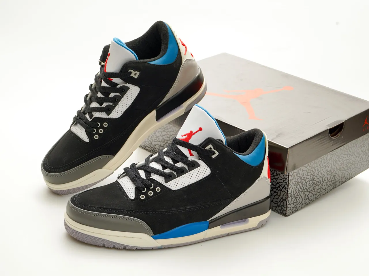 Air Jordan 3 Chaussures de Basketball Noir Bleu Rouge Inspirées du Ciment 5