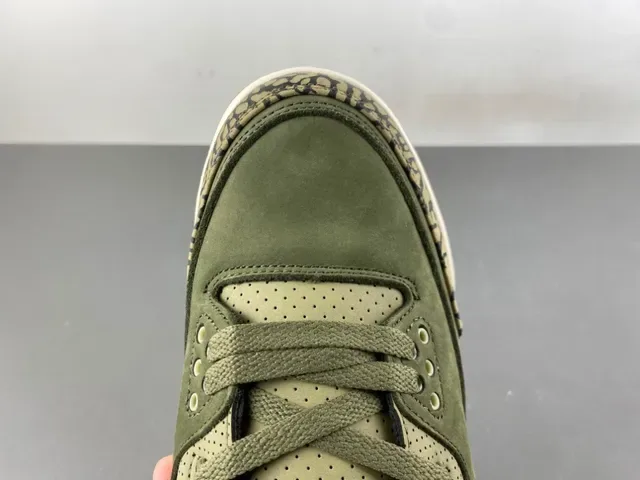 Air Jordan 3 橄榄绿麂皮大象纹篮球鞋 5
