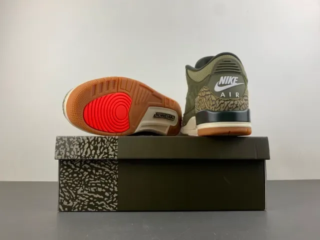 Air Jordan 3 橄榄绿麂皮大象纹篮球鞋 16