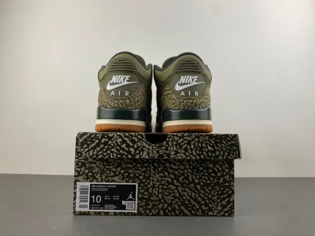 Air Jordan 3 橄榄绿麂皮大象纹篮球鞋 17