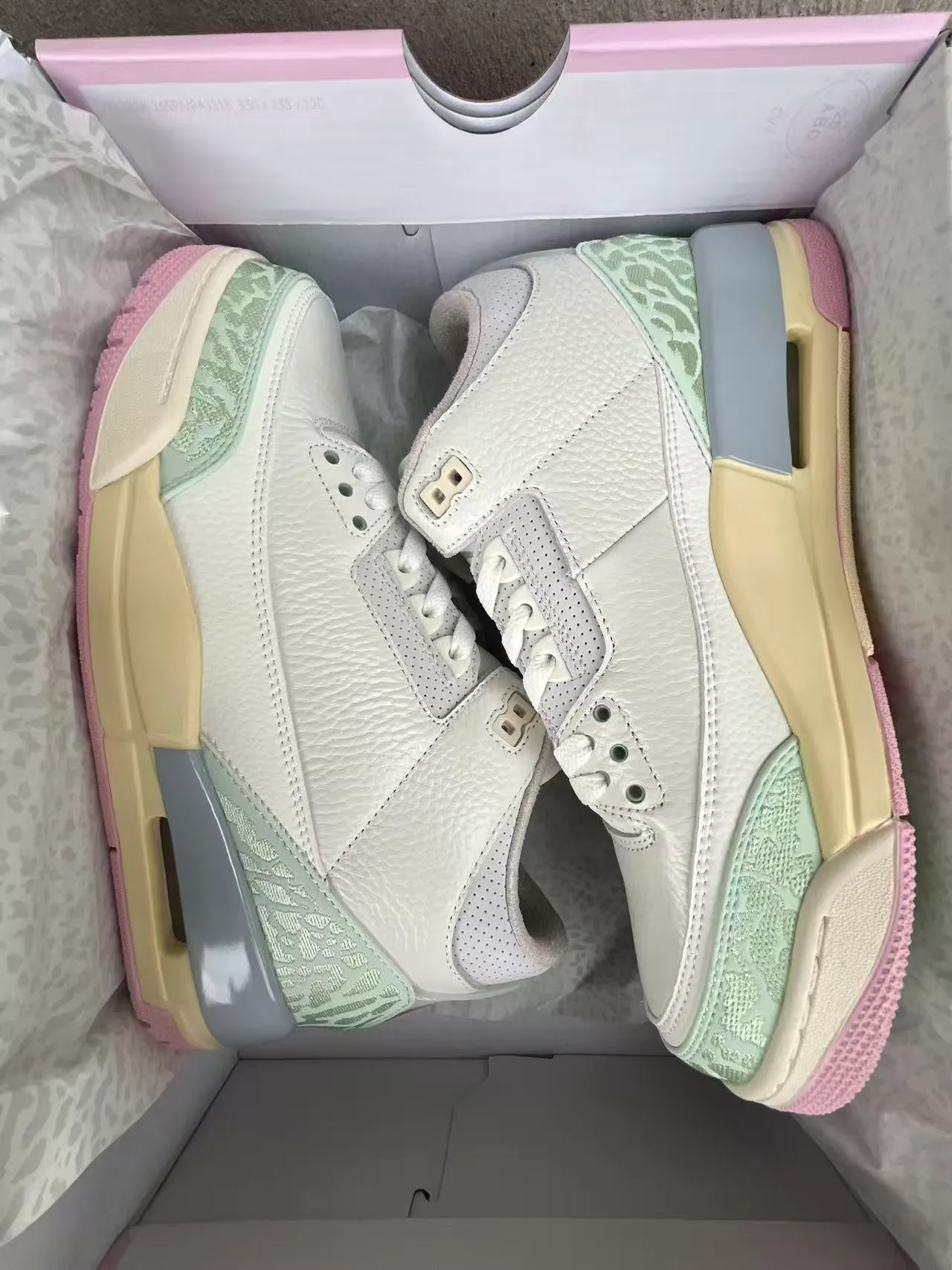 Chaussures de basketball Air Jordan 3 White Mint à imprimé éléphant 9