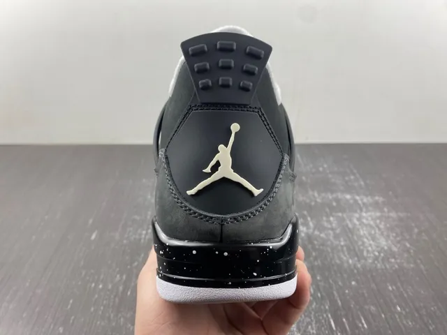 Chaussures de basketball Air Jordan 4 noir gris blanc 7
