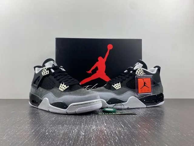 Chaussures de basketball Air Jordan 4 noir gris blanc 12