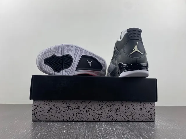 Chaussures de basketball Air Jordan 4 noir gris blanc 16