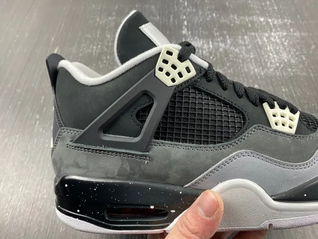Chaussures de basketball Air Jordan 4 noir gris blanc 17