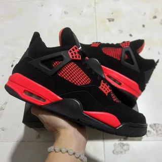 Tênis de basquete Air Jordan 4 preto e vermelho